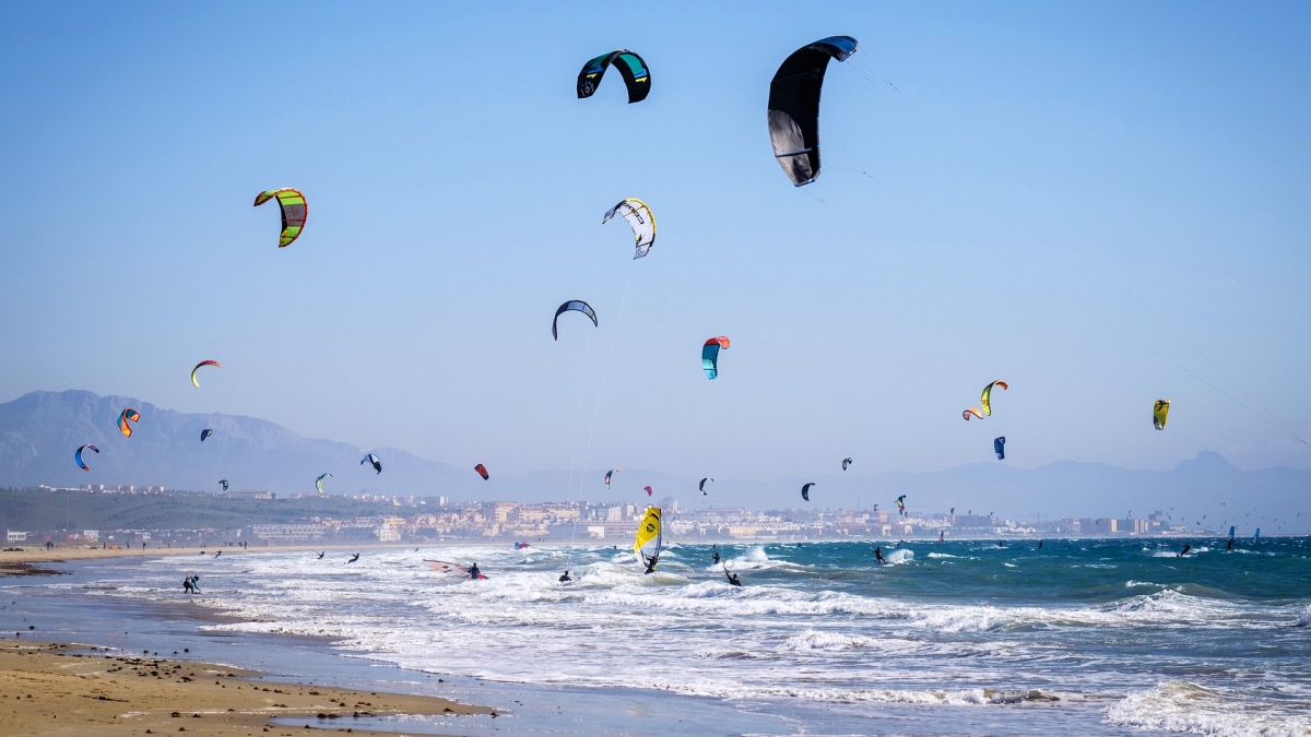 Kitesurfing