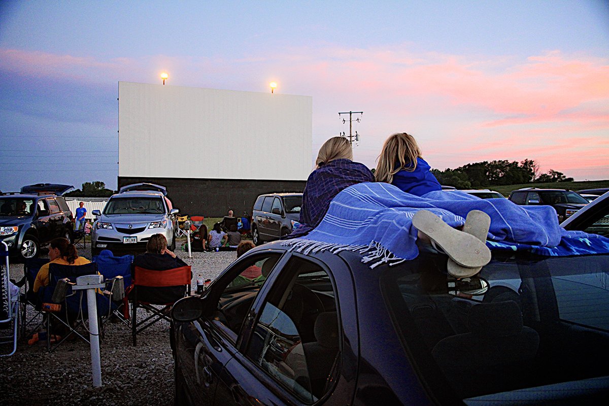 Outdoor Movie theatres and cinemas