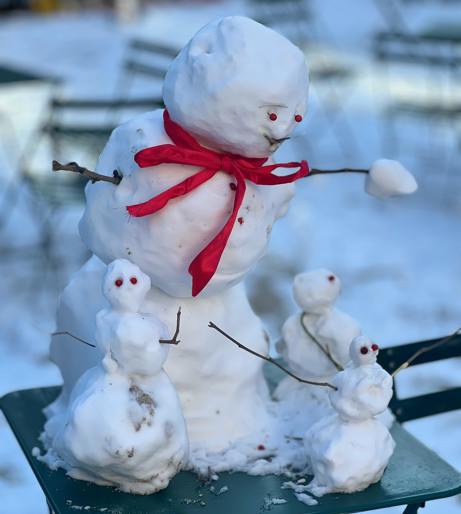 Snowball fights and snowmen
