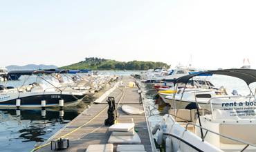 Yacht selection