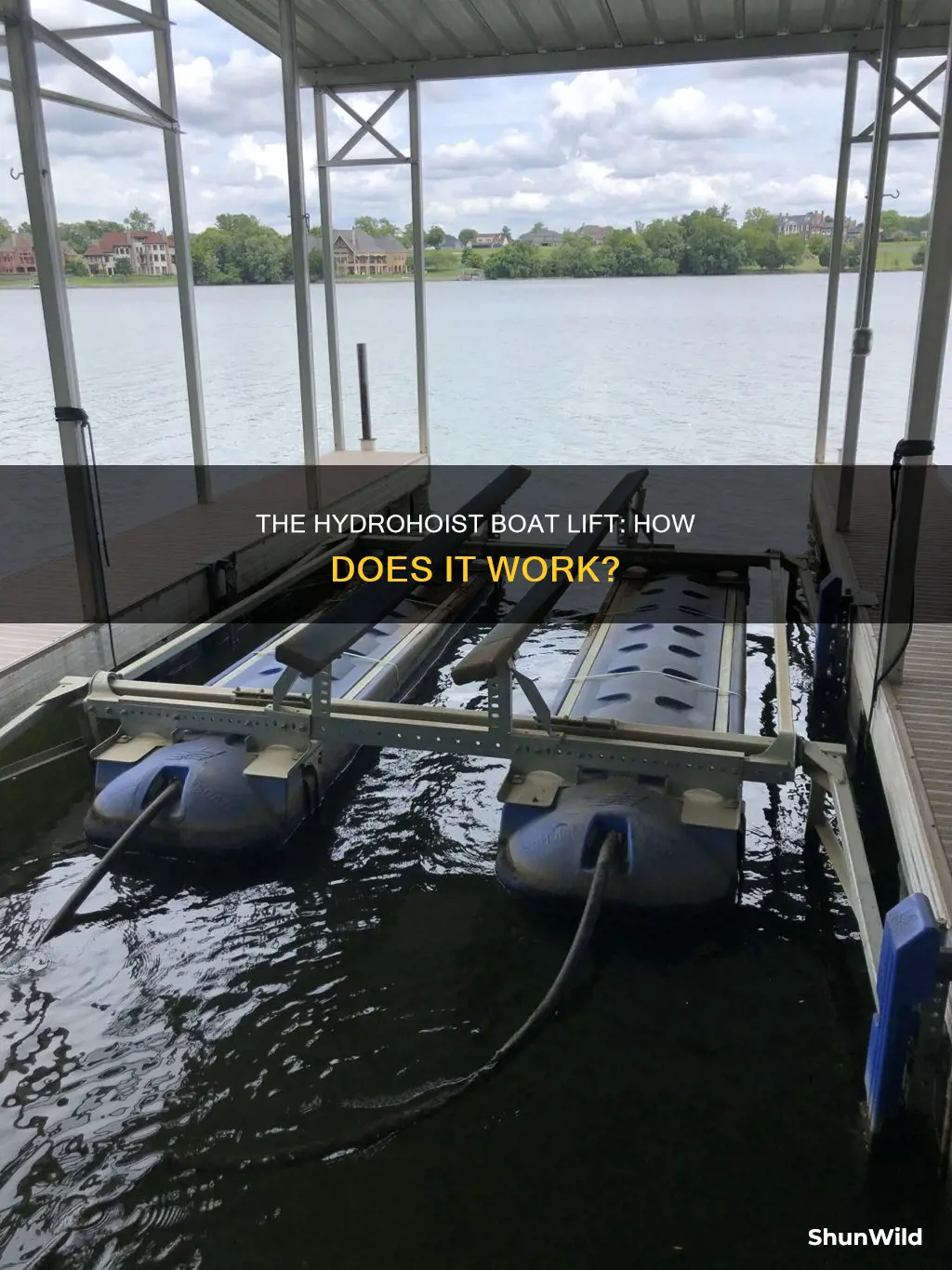 how does a hydrohoist boat lift work
