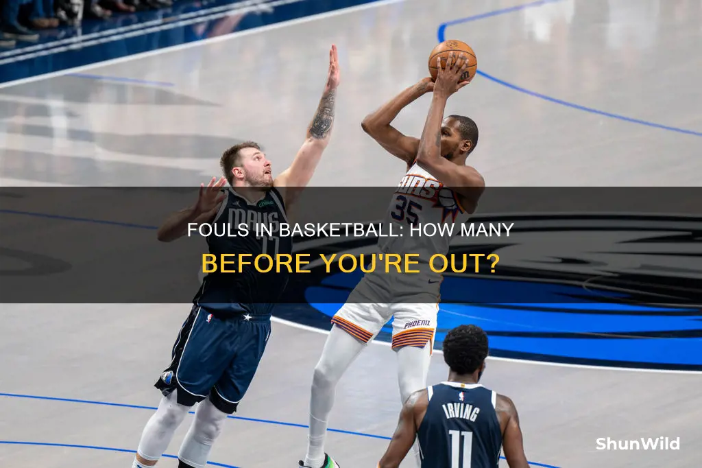how many fouls in basketball before benched