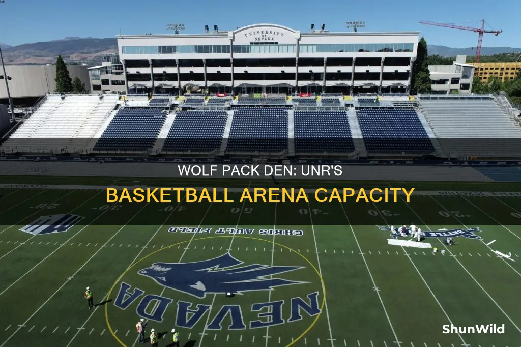 how many seats does unr basketball arena hold