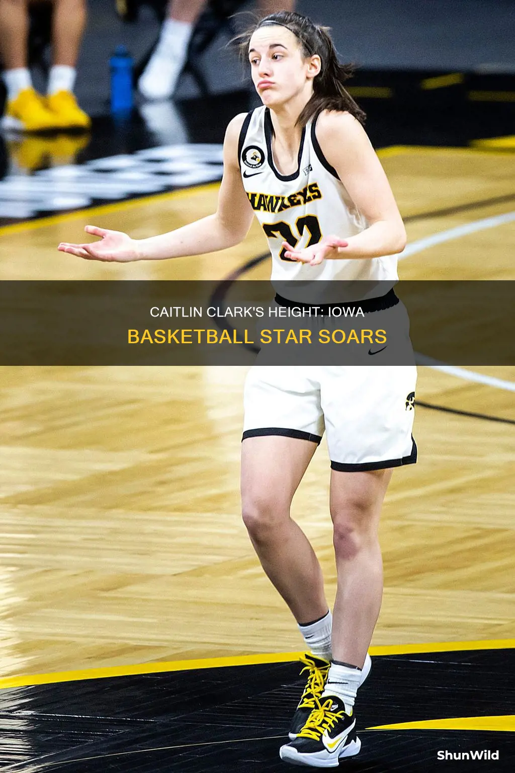 how tall is caitlin clark iowa basketball