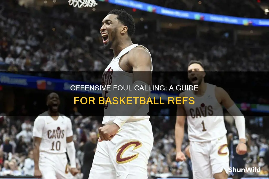 how to call an offensive foul in basketball