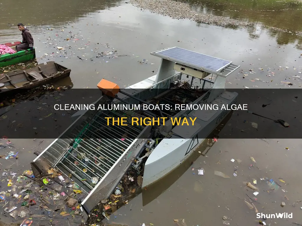 how to clean algae off aluminum boat