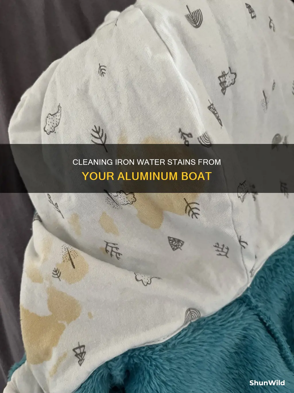 how to clean iron water stain from aluminum boat