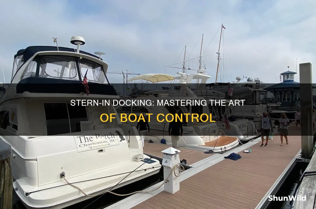 how to dock a boat stern in