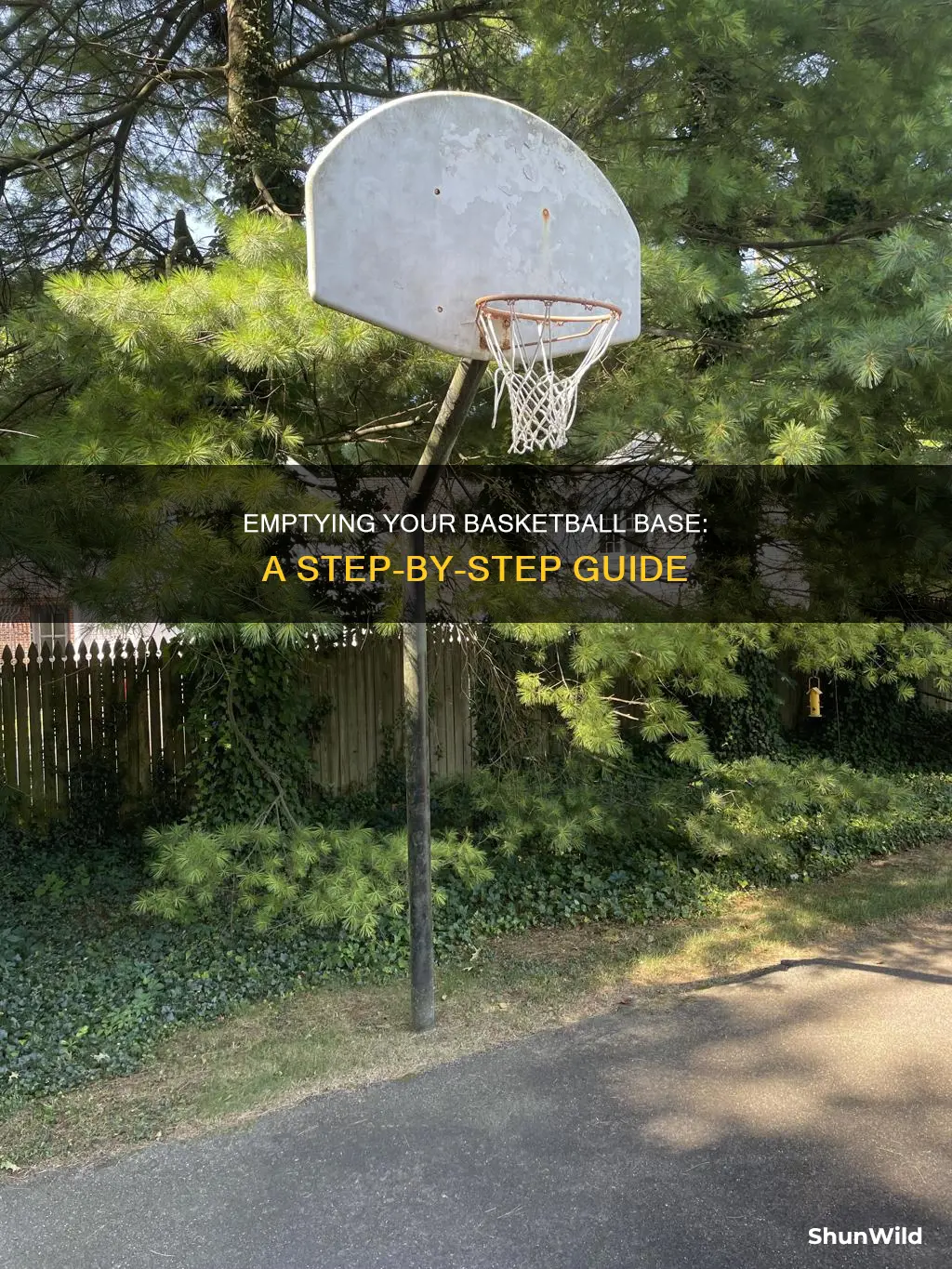 how to empty a basketball base