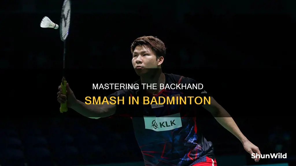 how to hit a backhand smash in badminton