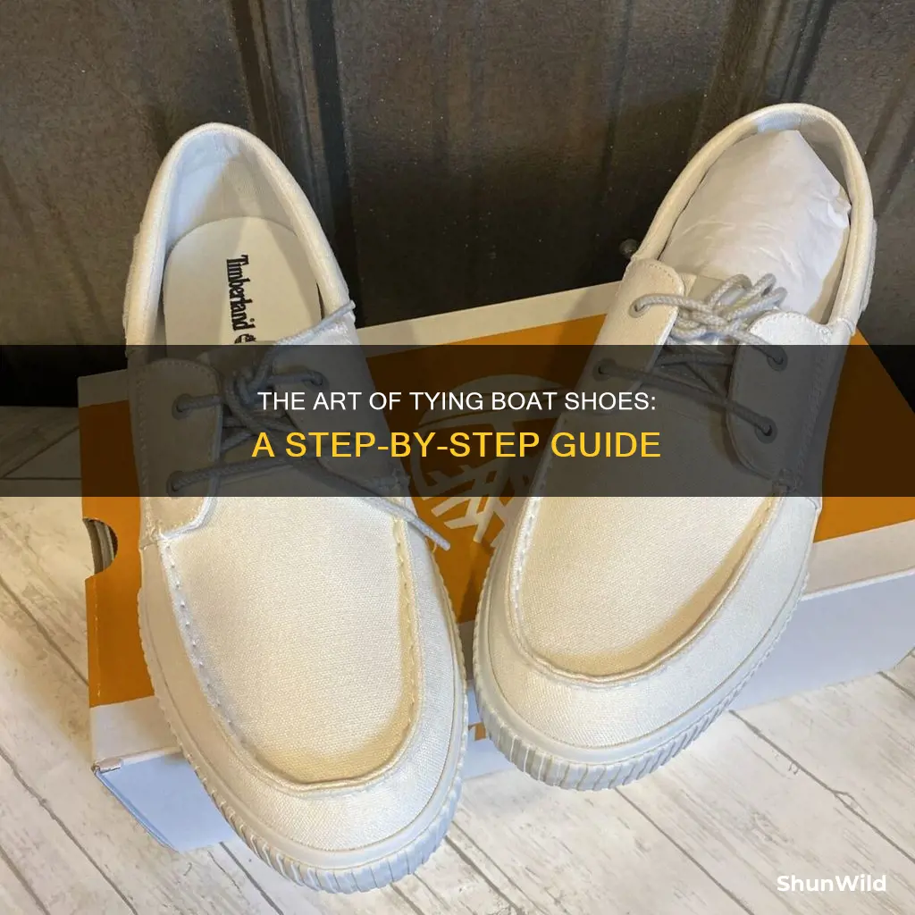 how tp tie boat shoes