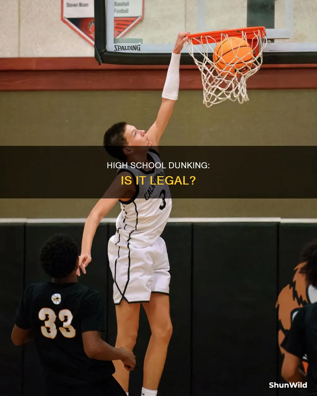 is deunking allowed in highschool basketball