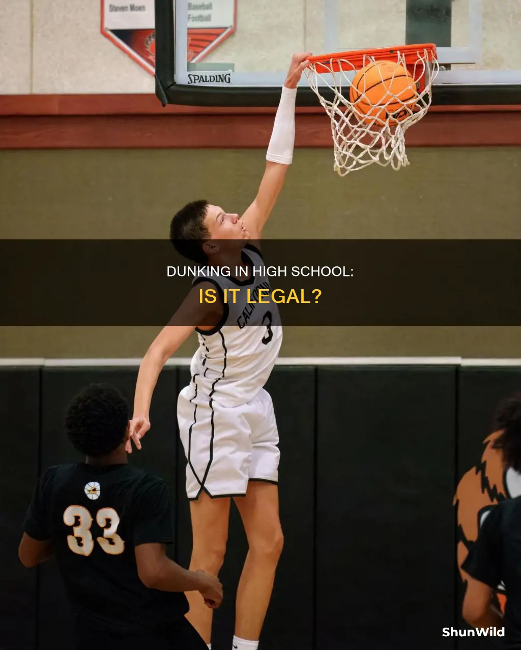 is dunking allowed in highschool basketball