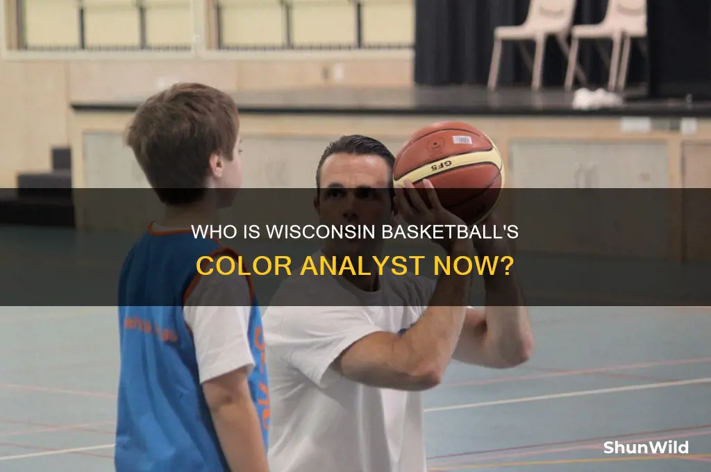 is mike kelley wisconsin basketball still a color analyst