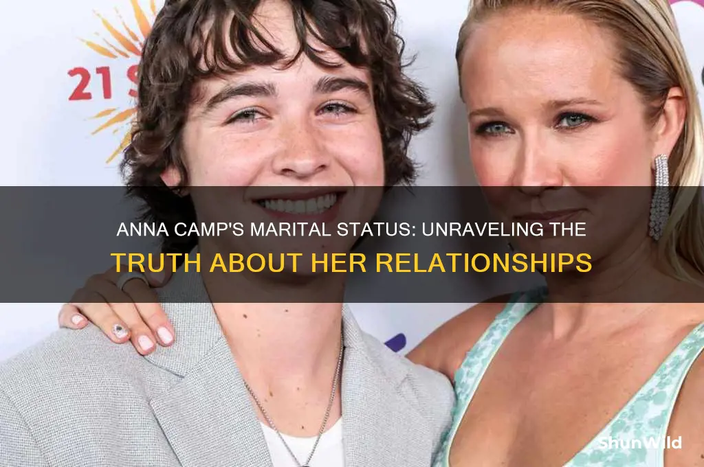 was anna camp married