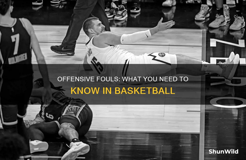 what are the offensive fouls in basketball
