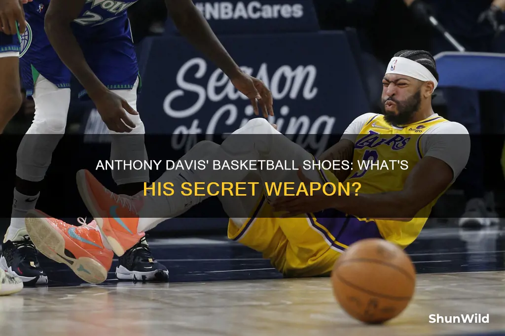 what basketball shoes does anthony davis wear