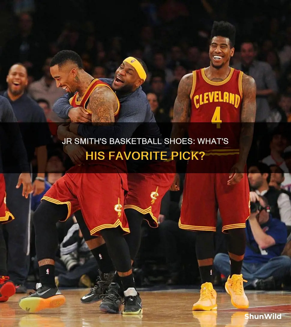 what basketball shoes does jr smith wear