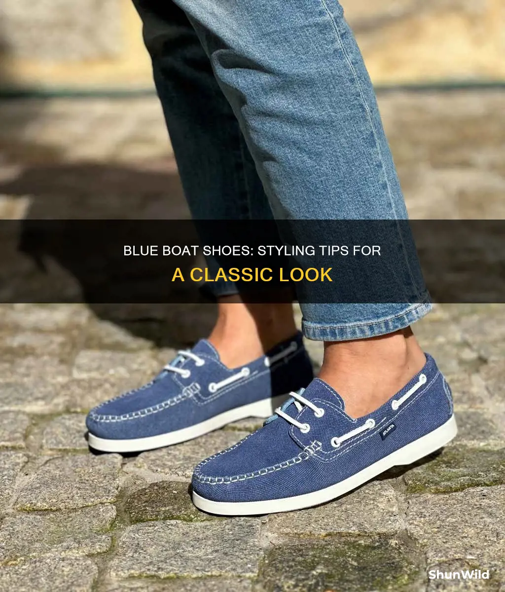 what do blue boat shoes go with