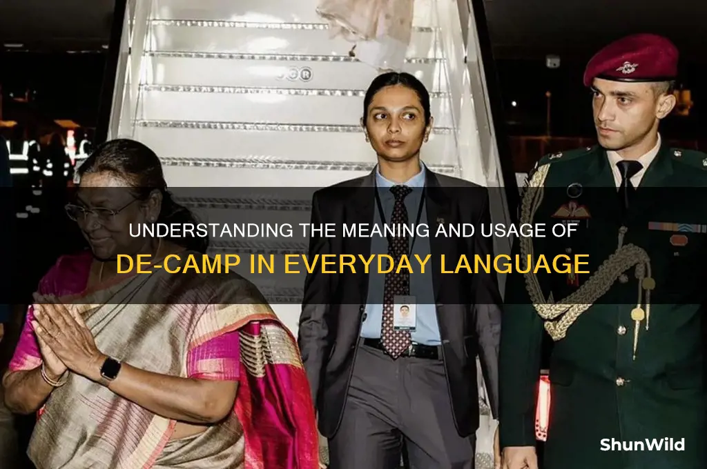 what does de-camp mean