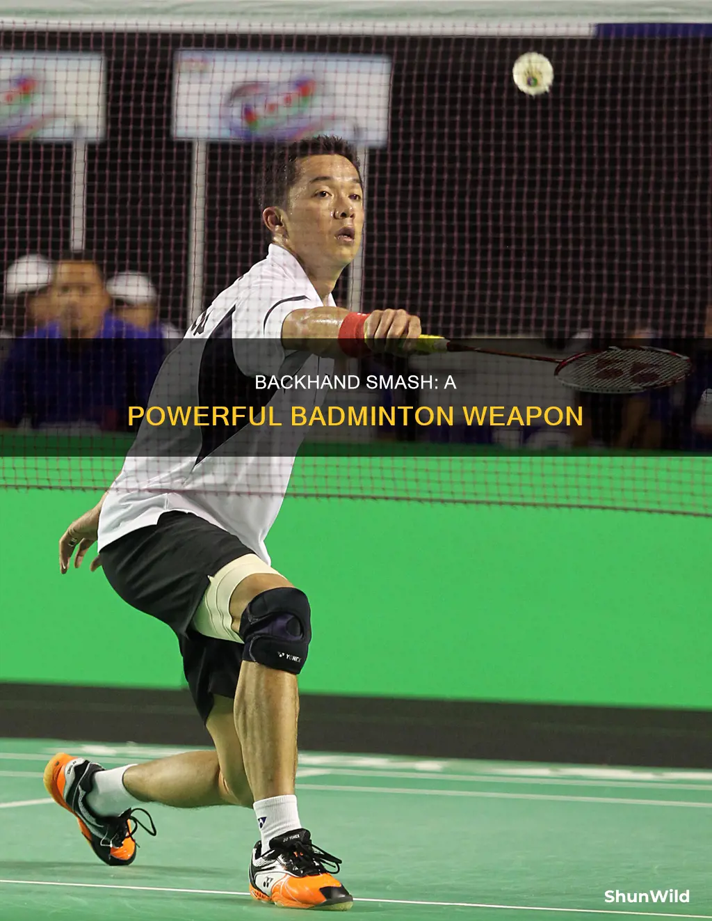 what is a backhand smash in badminton