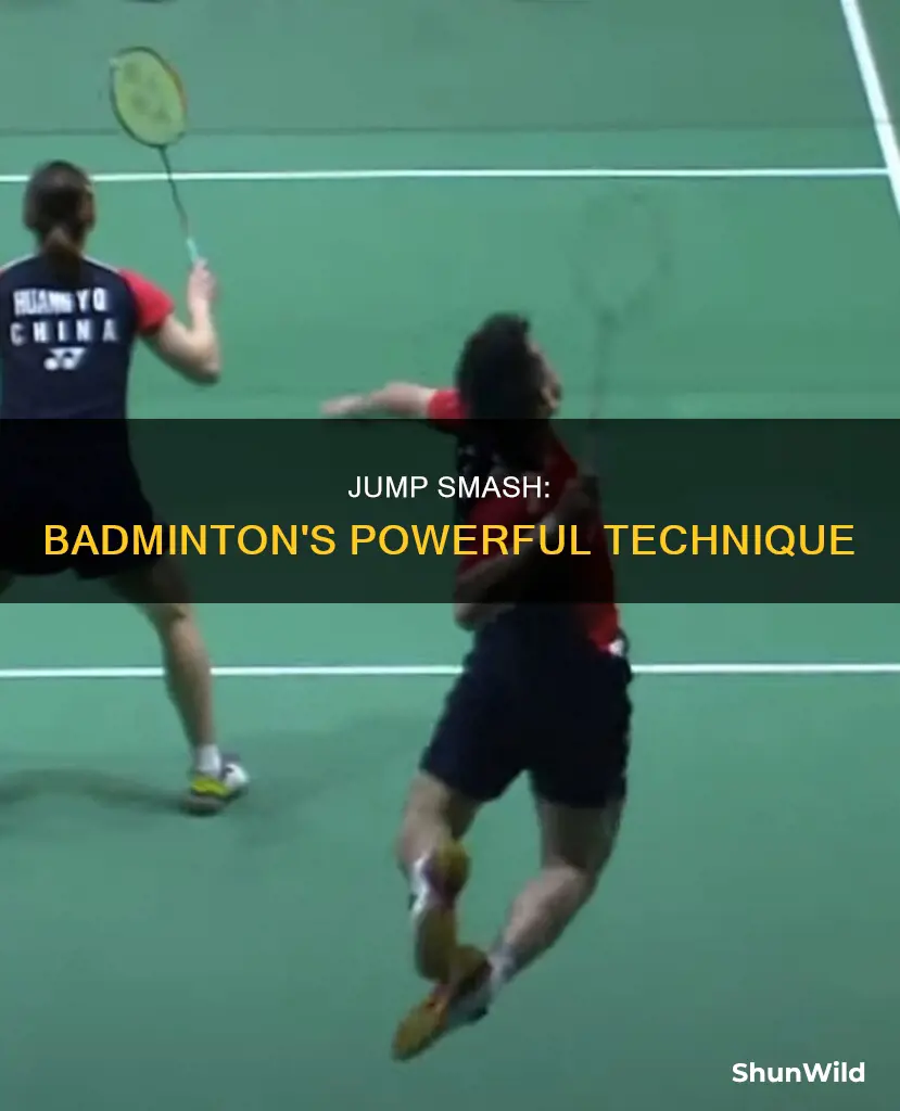 what is a jump smash in badminton