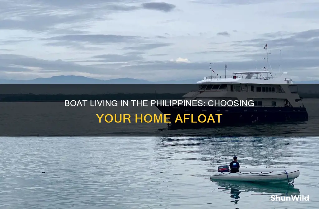 what kind of boat for livnig in phillippines