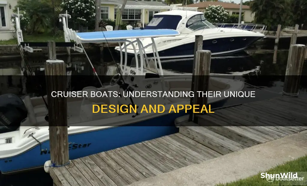 what kind of boat is a cruiser