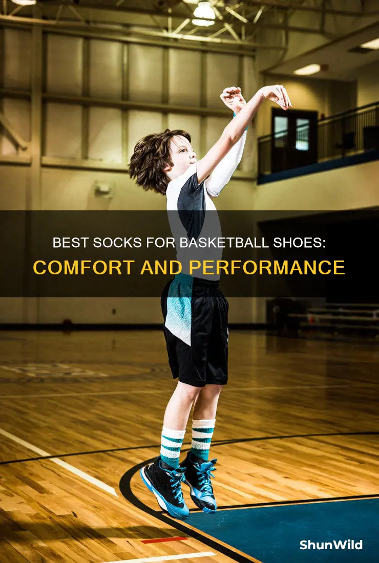 what socks do you wear with basketball shoes