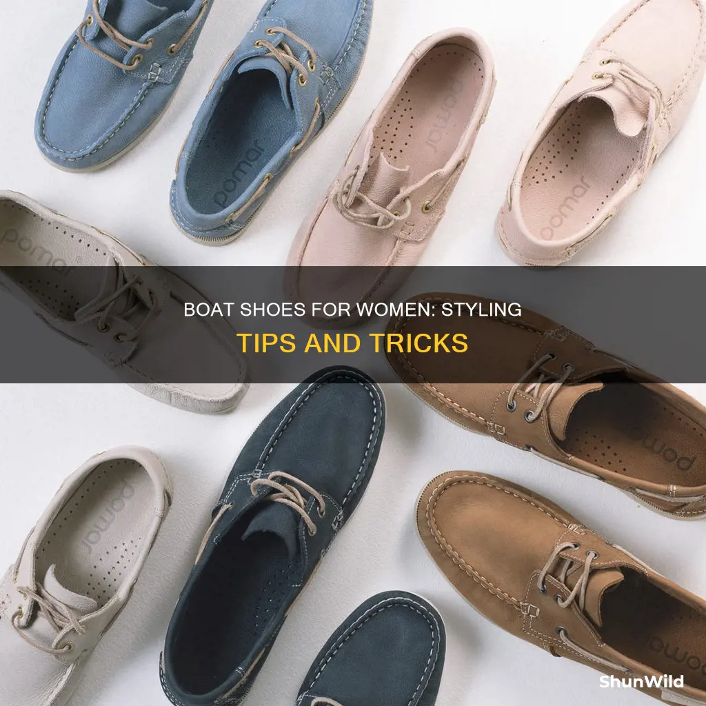 what to wear with boat shoes women