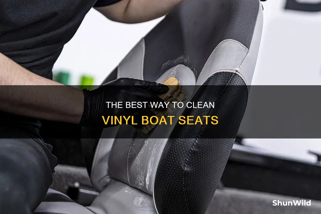 what works best to clean vinyl boat seats