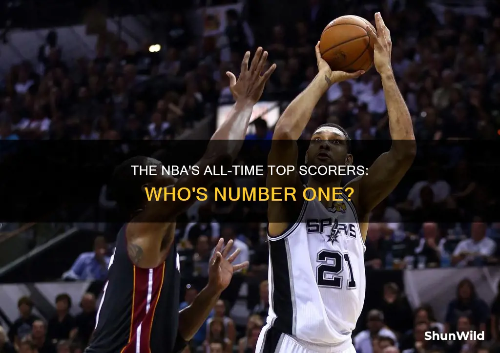 who scored the most points in nba basketball